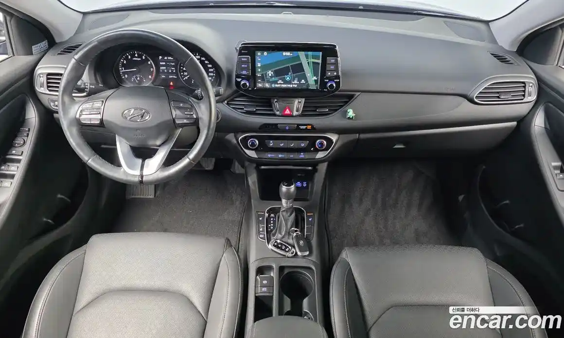Hyundai i30 2018 1.4 автомат (гидро), фото 10