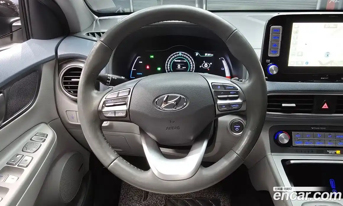 Hyundai Kona 2019 0.1 автомат (гидро), фото 13
