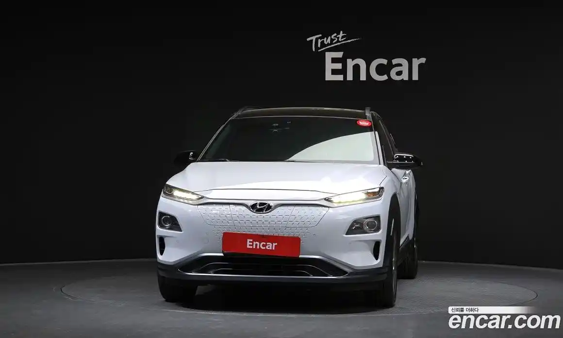 Hyundai Kona 2019 0.1 автомат (гидро), фото 3