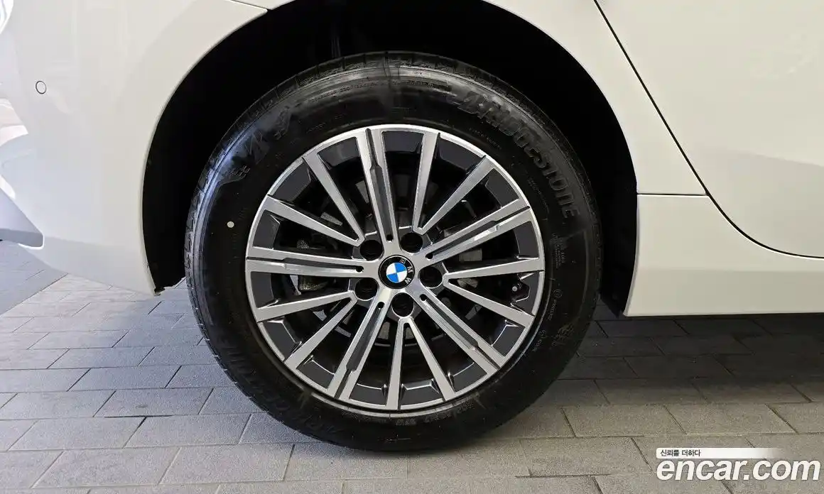 BMW 2-Series 2024 2.0 гидро, фото 5