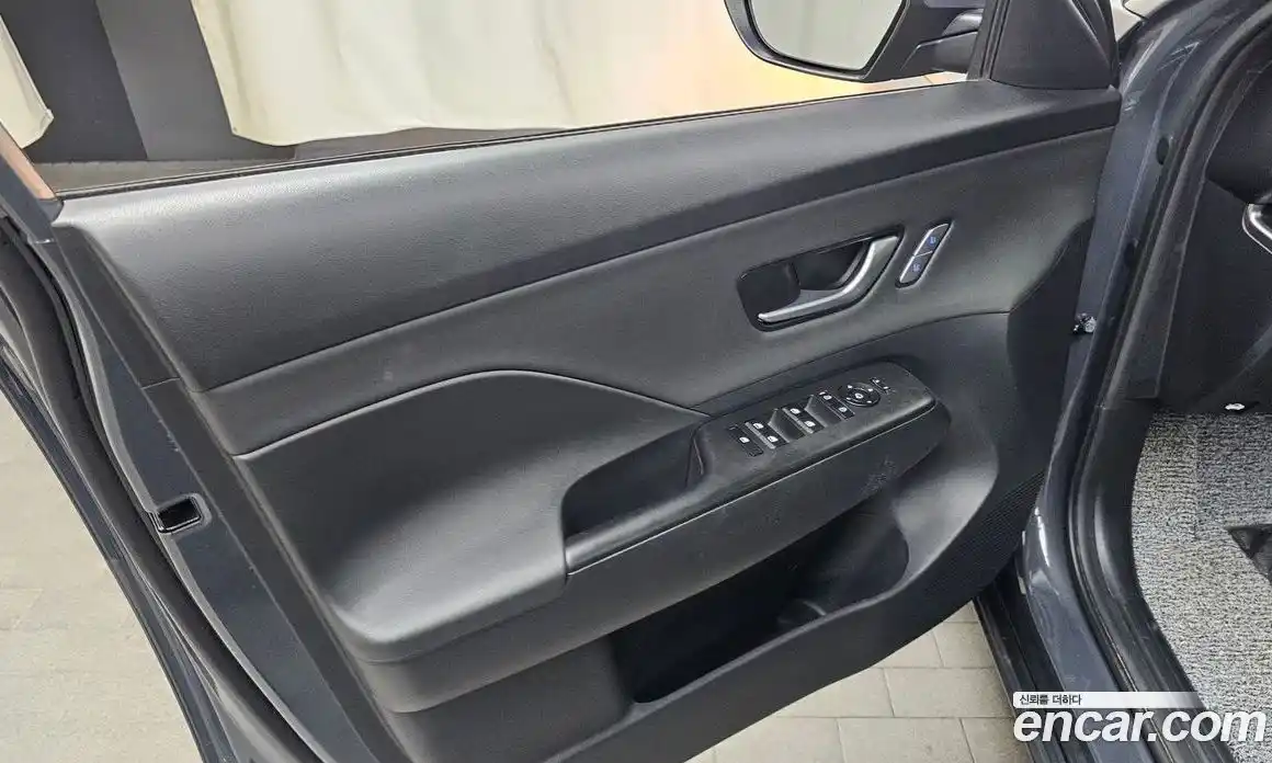 Hyundai Kona 2023 1.6 автомат (гидро), фото 14