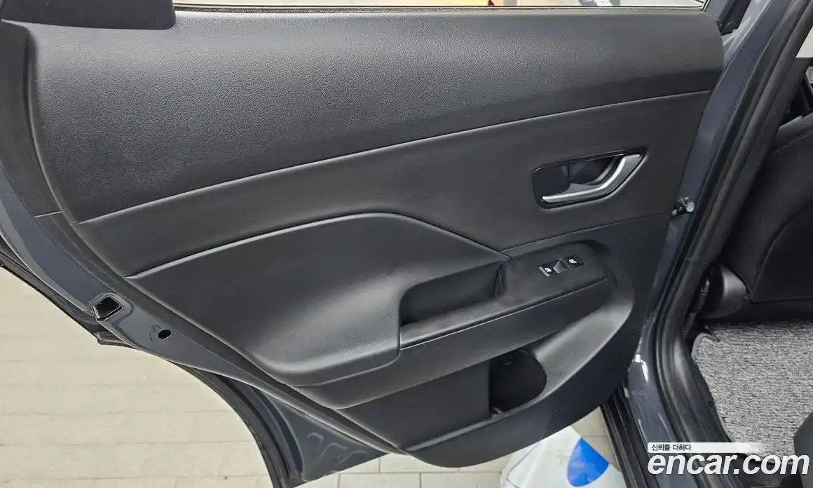 Hyundai Kona 2023 1.6 автомат (гидро), фото 15
