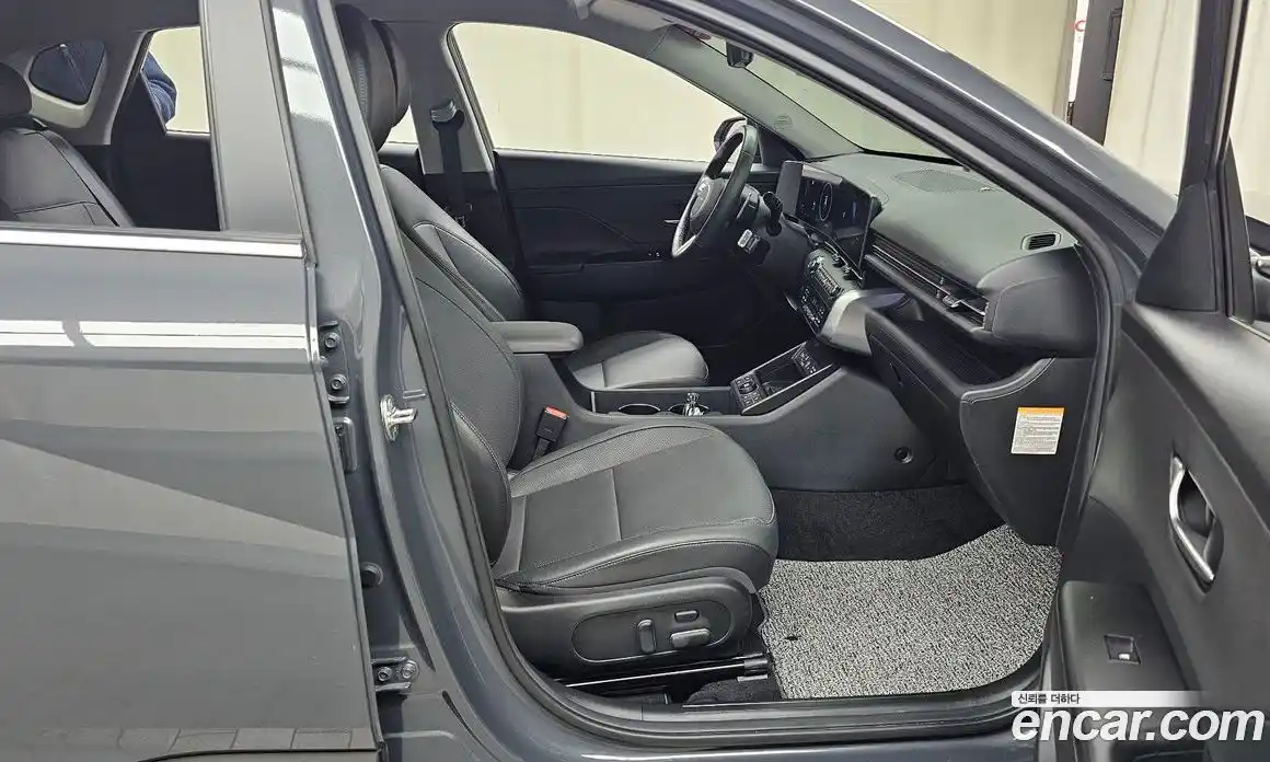 Hyundai Kona 2023 1.6 автомат (гидро), фото 16