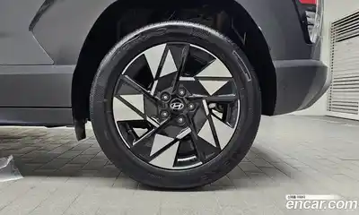 Hyundai Kona 2023 1.6 автомат (гидро), миниатюра 7