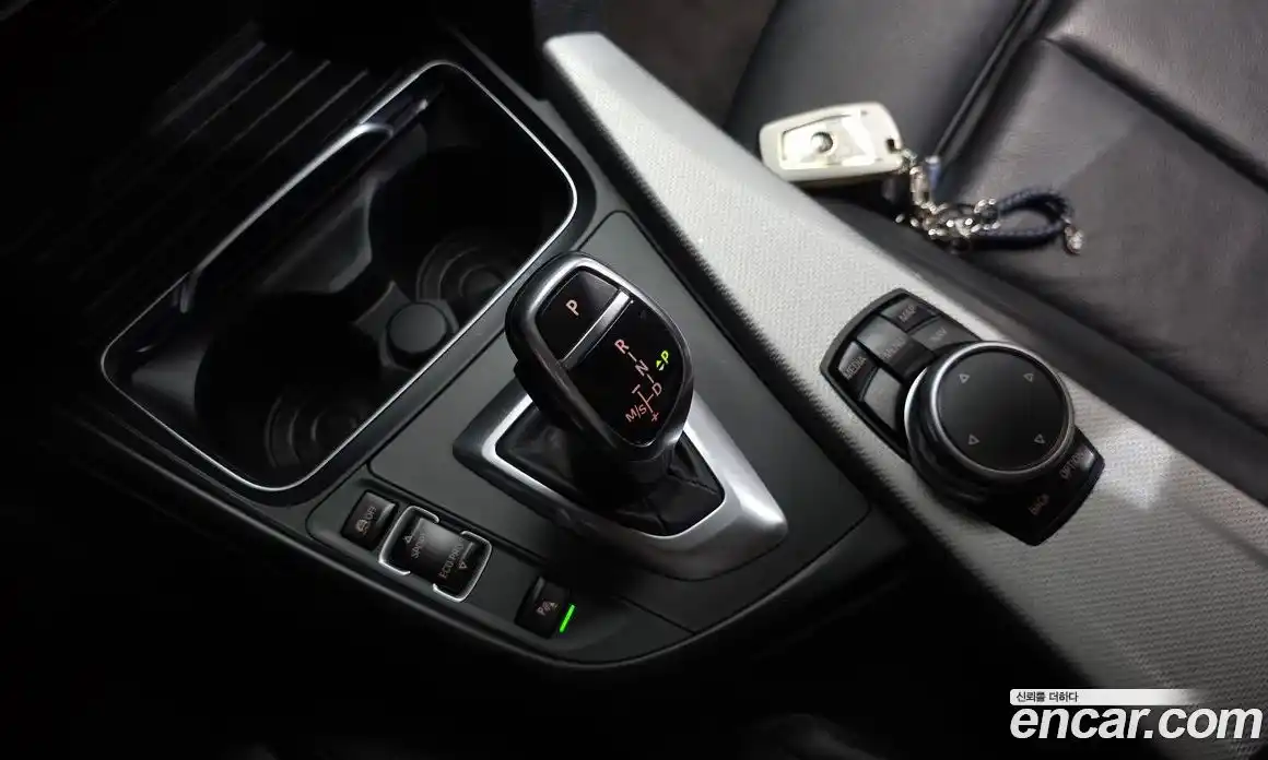 BMW 3 серия 2017 2.0 автомат (гидро), фото 11