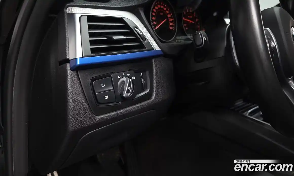 BMW 3 серия 2017 2.0 автомат (гидро), фото 28