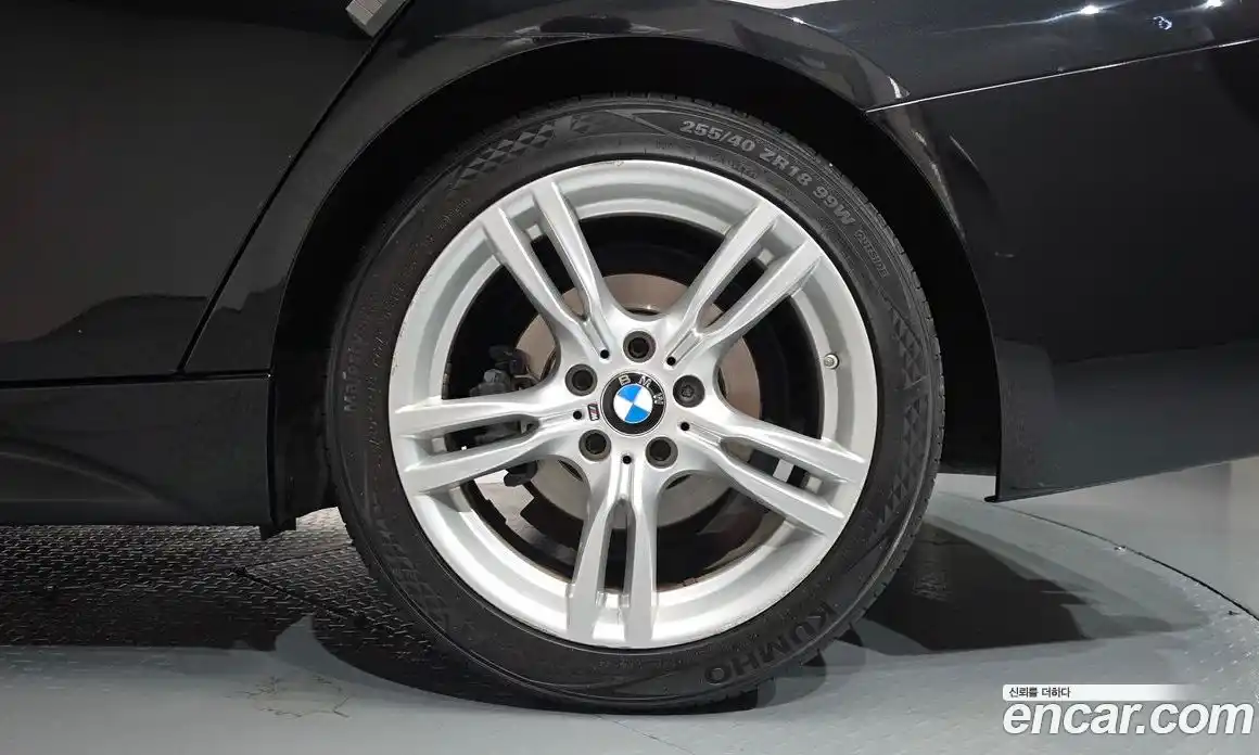 BMW 3 серия 2017 2.0 автомат (гидро), фото 6