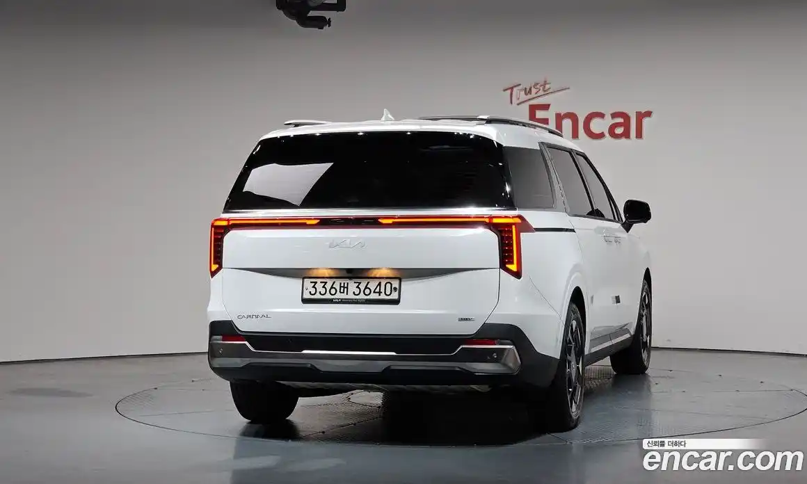 Kia Canival 2024 1.6 гидро, фото 3