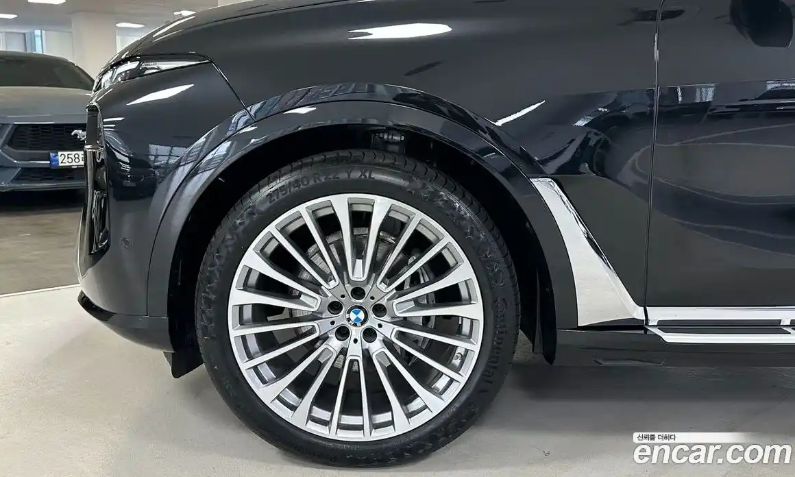 BMW X7 2025 3.0 гидро, фото 5