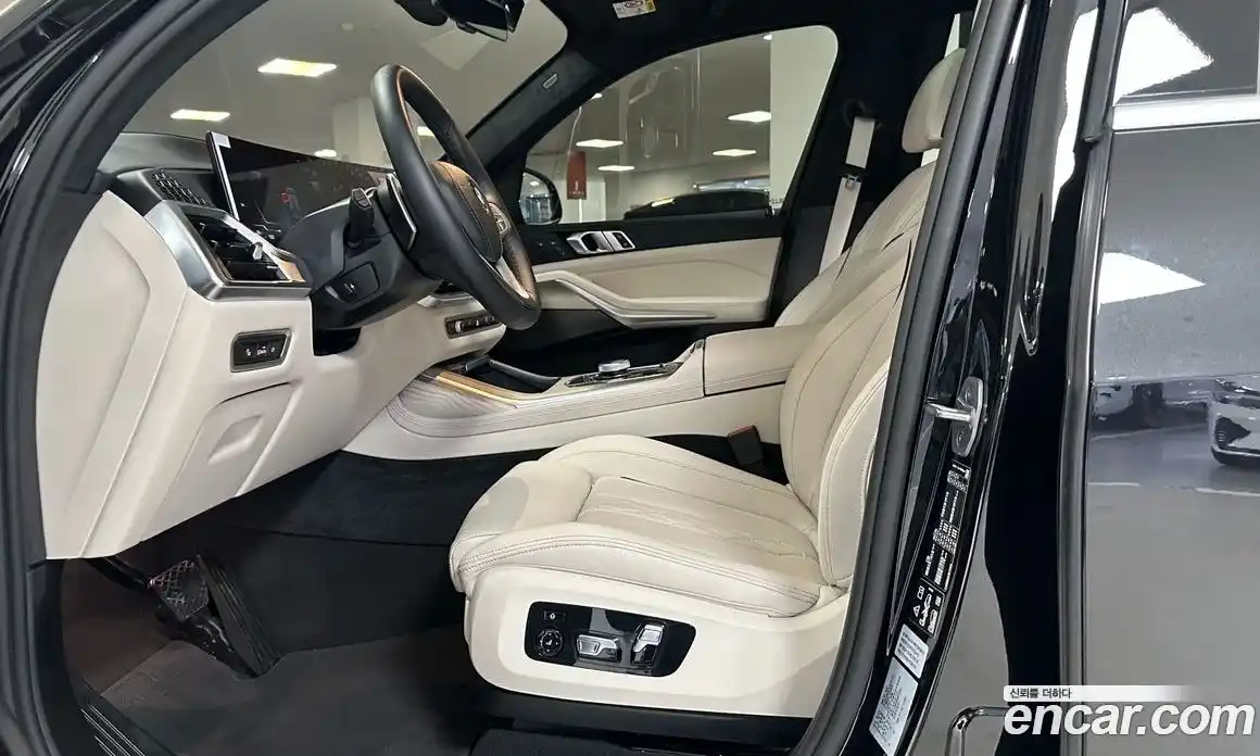 BMW X7 2025 3.0 гидро, фото 9