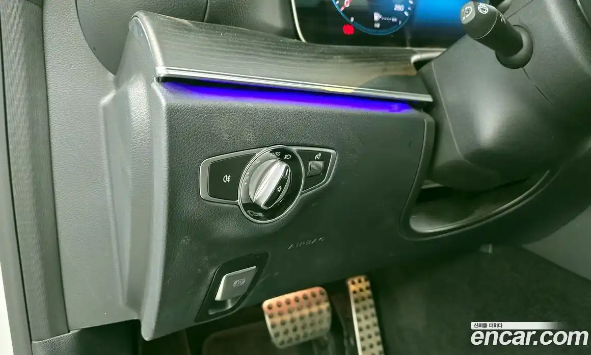 Mercedes-Benz E-Class 2022 2.0 гидро, фото 27