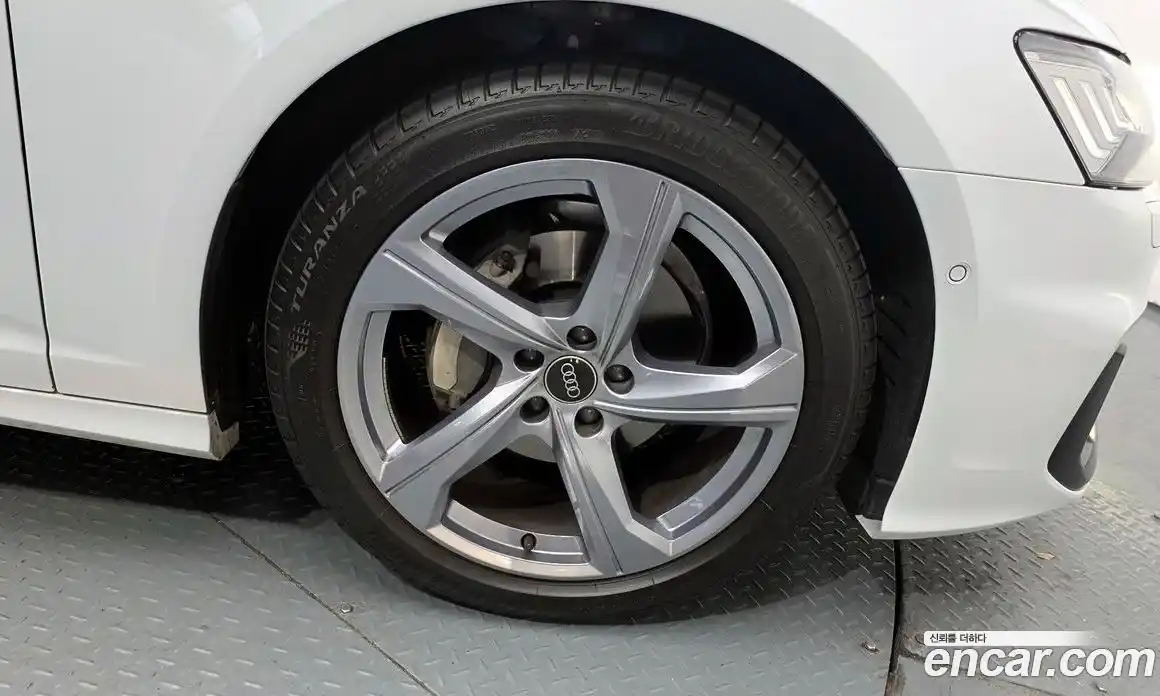 Audi A6 2025 2.0 гидро, фото 7