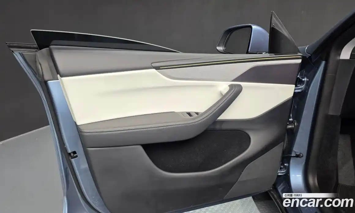 Tesla Model Y 2025 0.2 гидро, фото 14