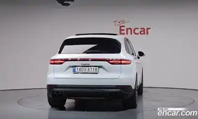 Porsche Cayenne 2023 3.0 автомат (гидро), миниатюра 3