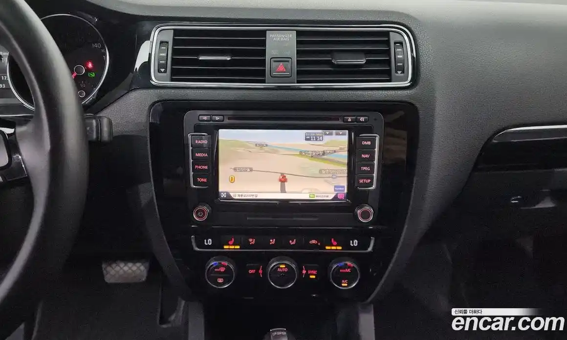 Volkswagen Jetta 2015 2.0 автомат (гидро), фото 15