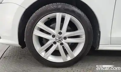 Volkswagen Jetta 2015 2.0 автомат (гидро), миниатюра 5