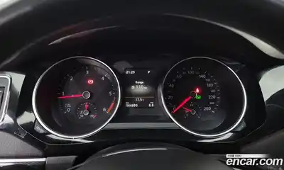 Volkswagen Jetta 2015 2.0 автомат (гидро), миниатюра 8