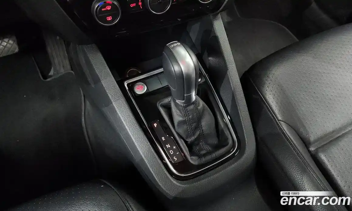 Volkswagen Jetta 2015 2.0 автомат (гидро), фото 9