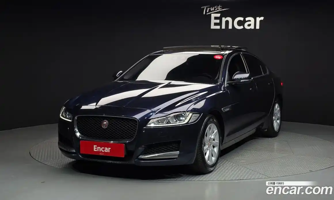 Jaguar XF 2016 2.0 гидро, фото 1