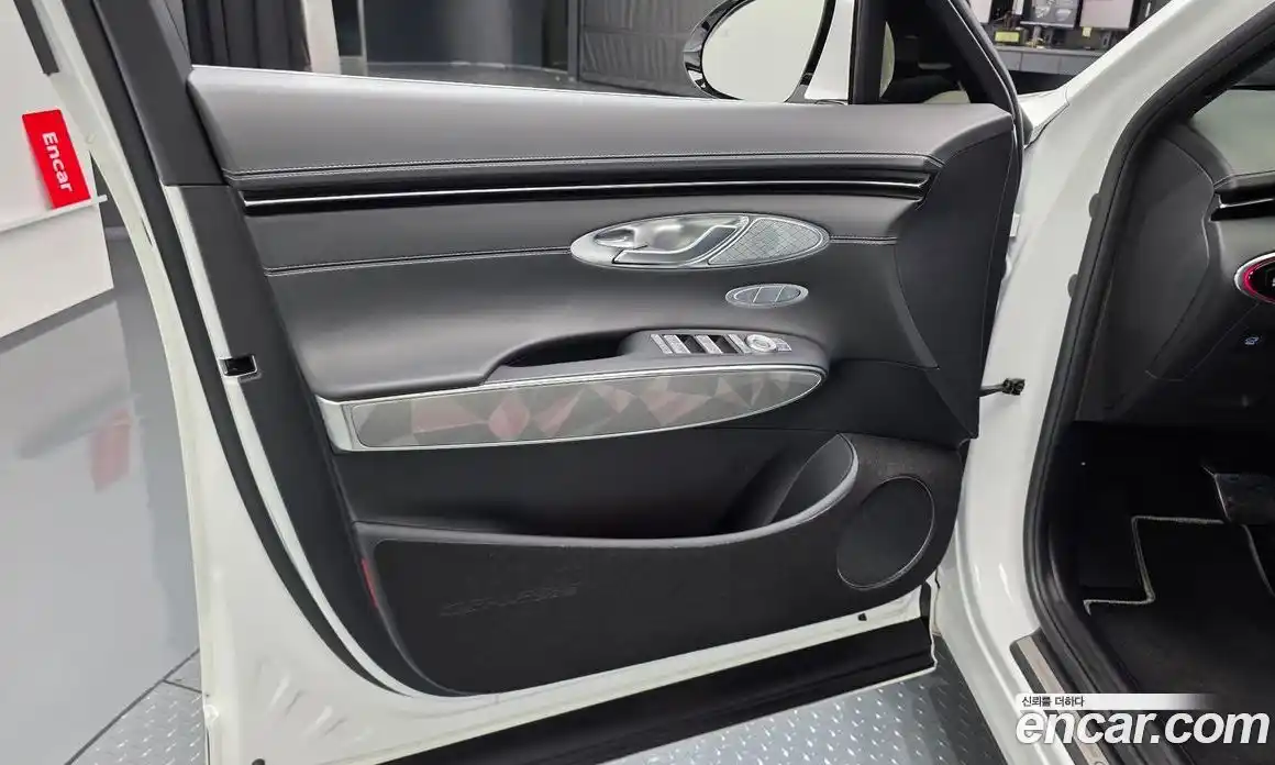 Genesis GV70 2021 2.5 гидро, фото 13