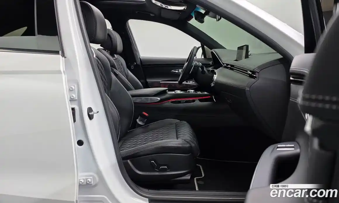 Genesis GV70 2021 2.5 гидро, фото 15