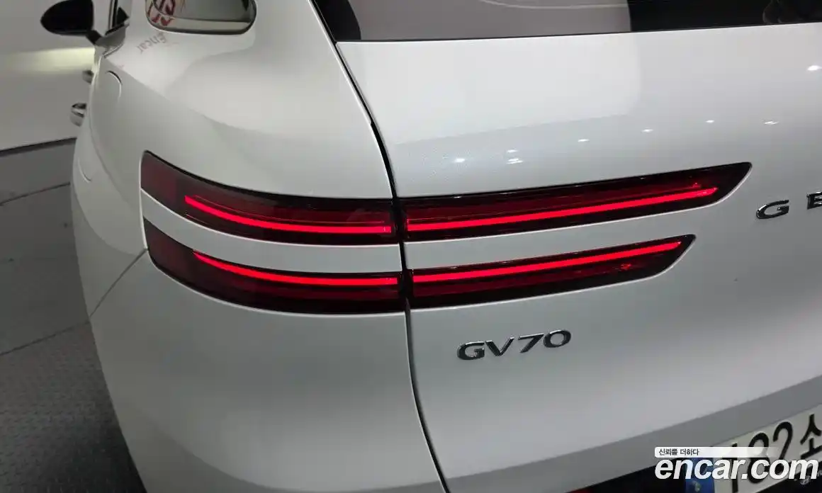 Genesis GV70 2021 2.5 гидро, фото 8