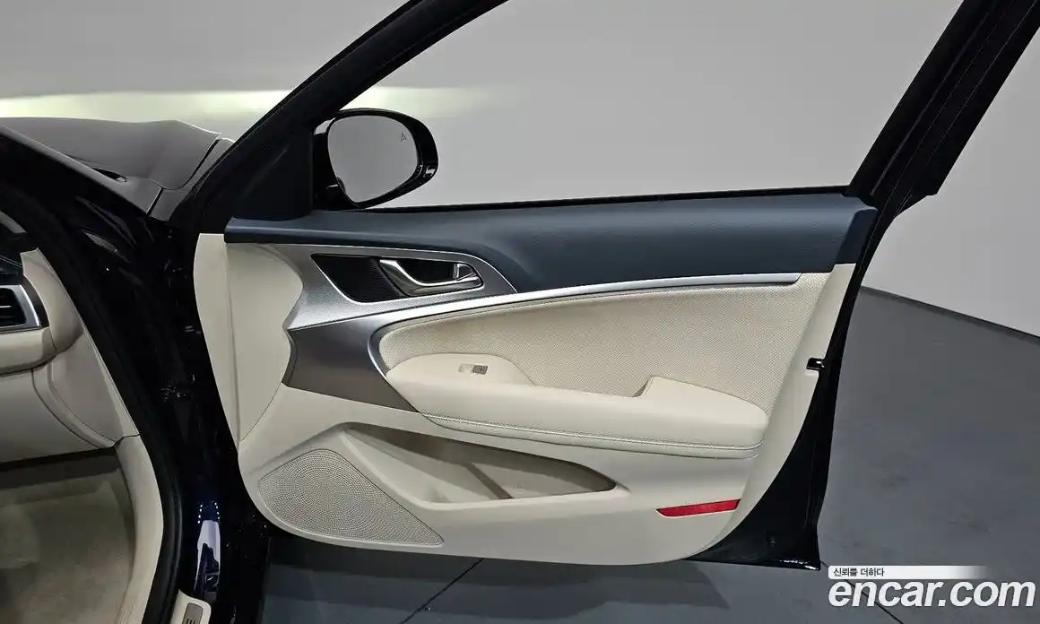 Genesis G70 2025 2.5 автомат (гидро), фото 13