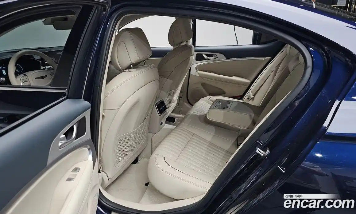 Genesis G70 2025 2.5 автомат (гидро), фото 16