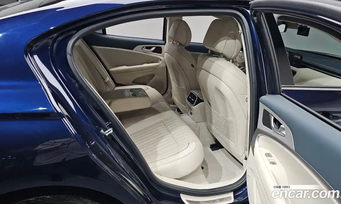 Genesis G70 2025 2.5 автомат (гидро), фото 17