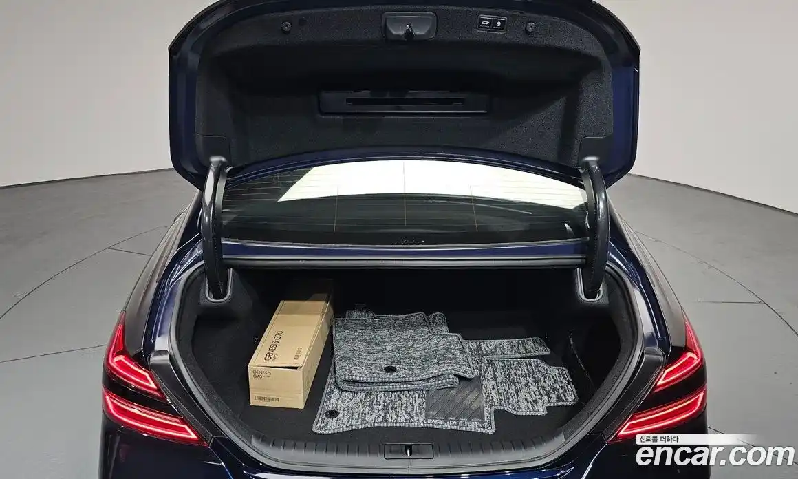Genesis G70 2025 2.5 автомат (гидро), фото 25