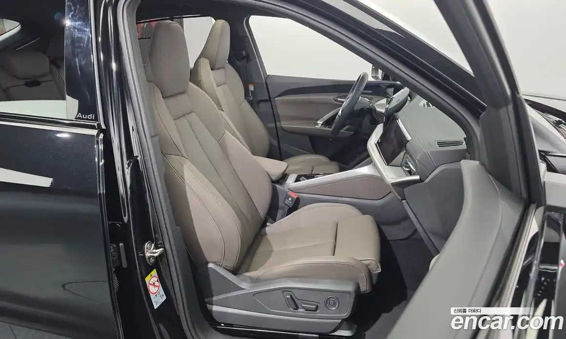 Audi Q5 2025 2.0 гидро, фото 12