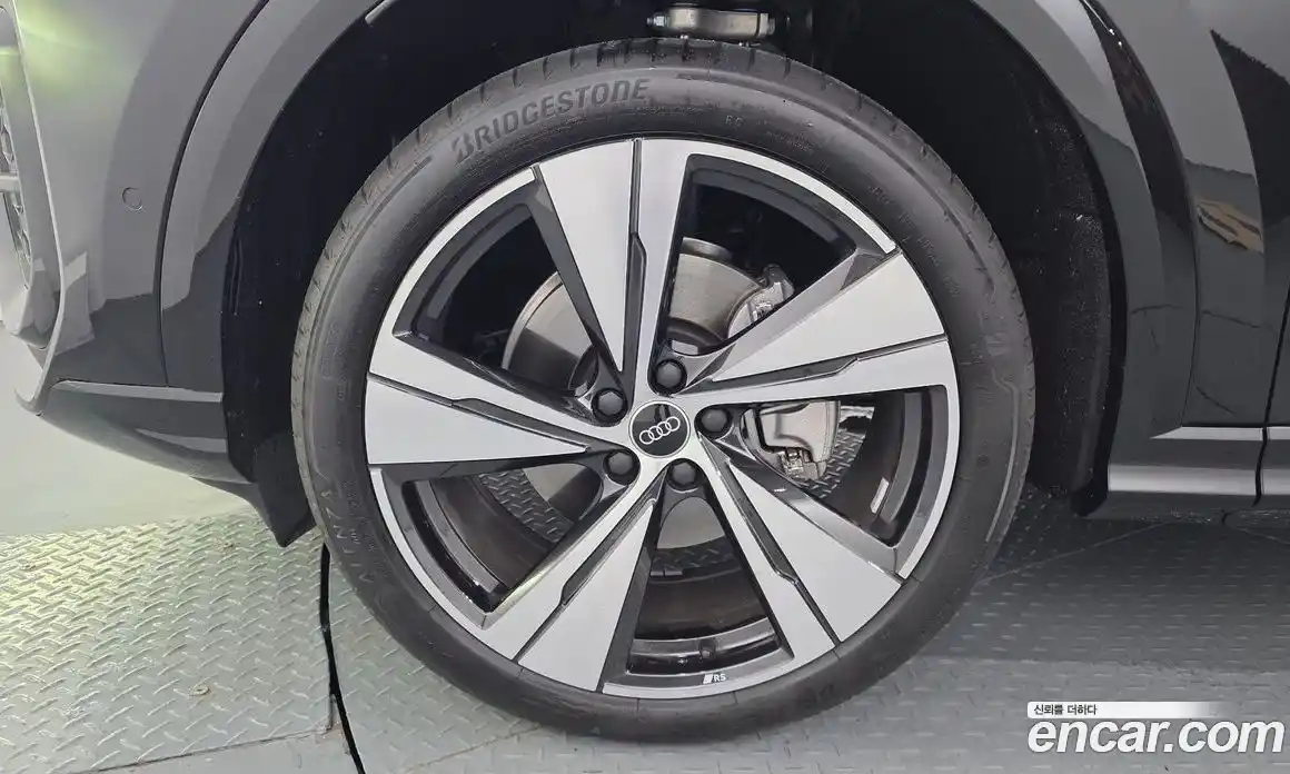 Audi Q5 2025 2.0 гидро, фото 5