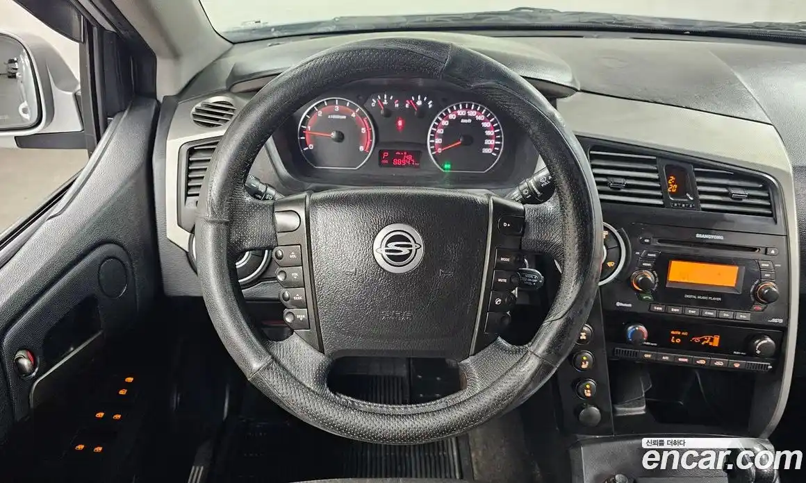 SsangYong Korando 2012 2.0 автомат (гидро), фото 12