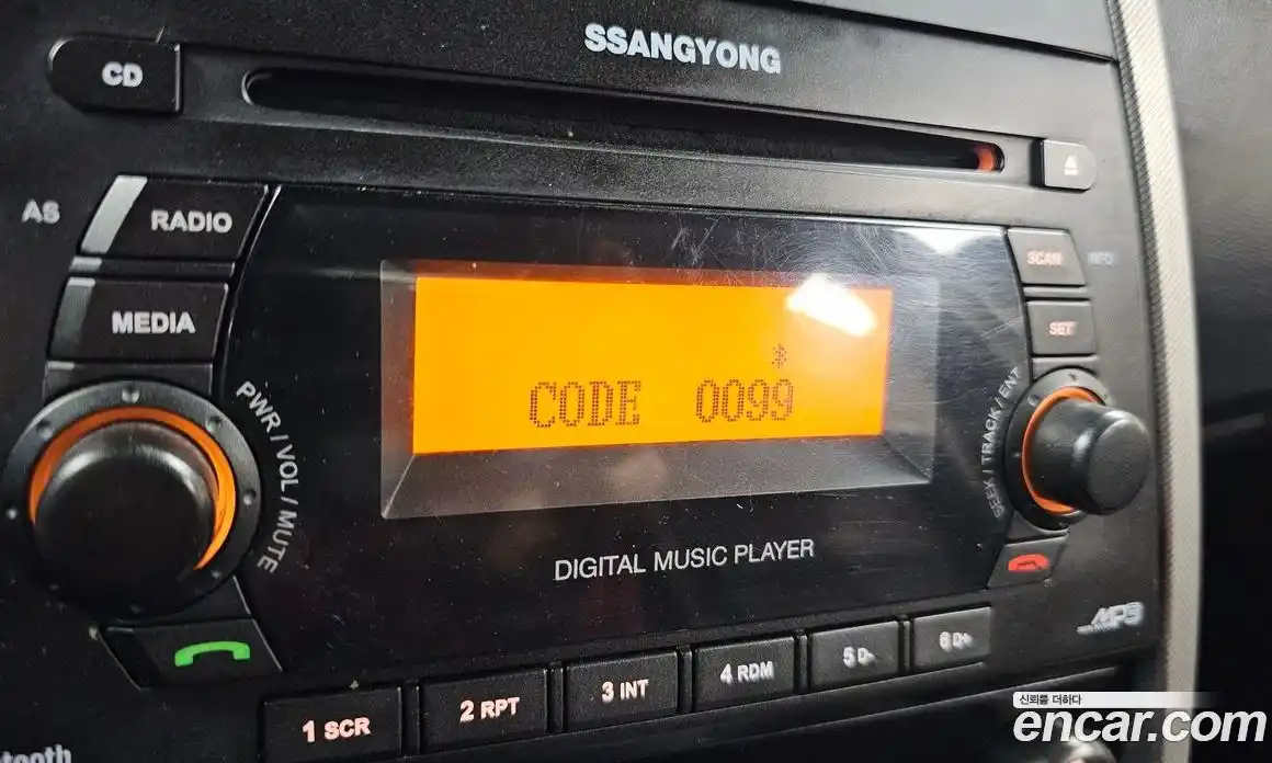 SsangYong Korando 2012 2.0 автомат (гидро), фото 15
