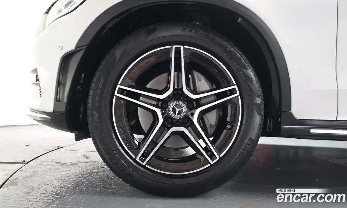 Mercedes-Benz GLC-Class 2023 2.0 гидро, фото 4 Mercedes-Benz GLC-Class 2023 2.0 гидро, фото 4