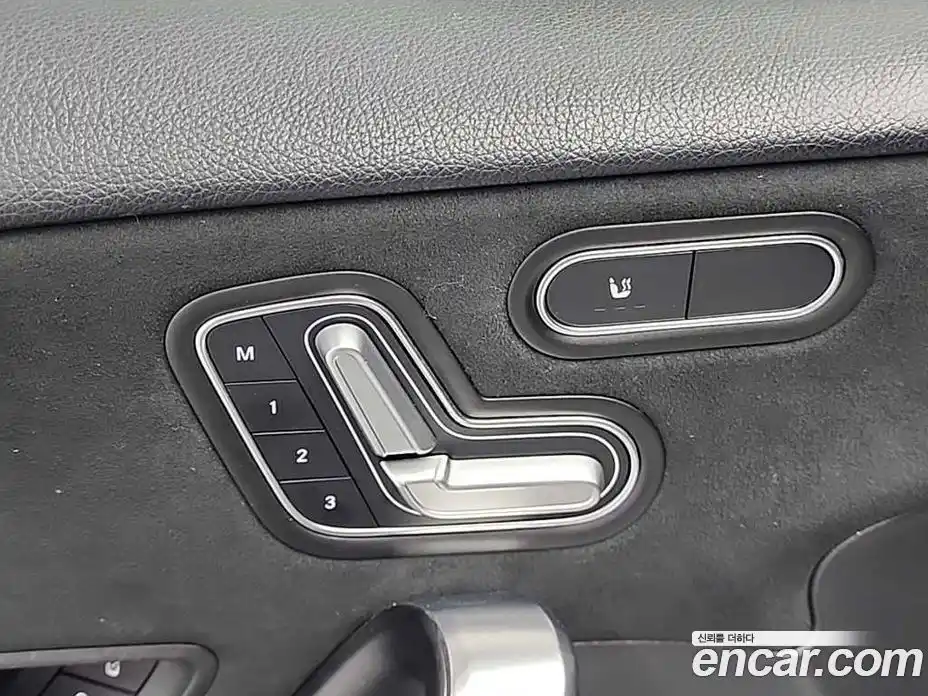 Mercedes-Benz A-Class 2021 2.0 гидро, фото 18
