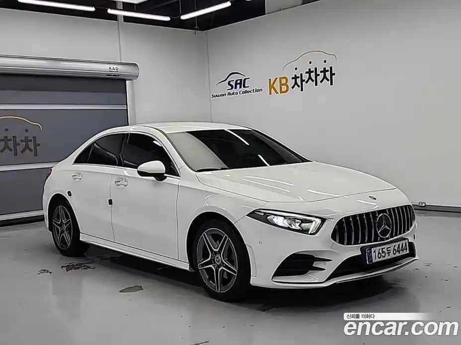 Mercedes-Benz A-Class 2021 2.0 гидро, фото 2