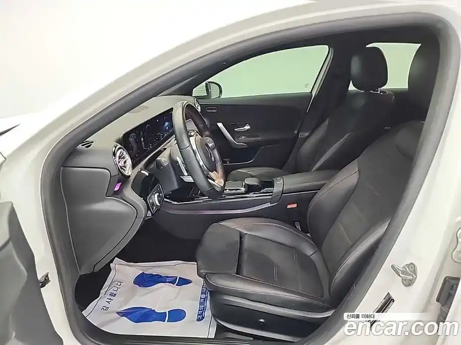 Mercedes-Benz A-Class 2021 2.0 гидро, фото 10