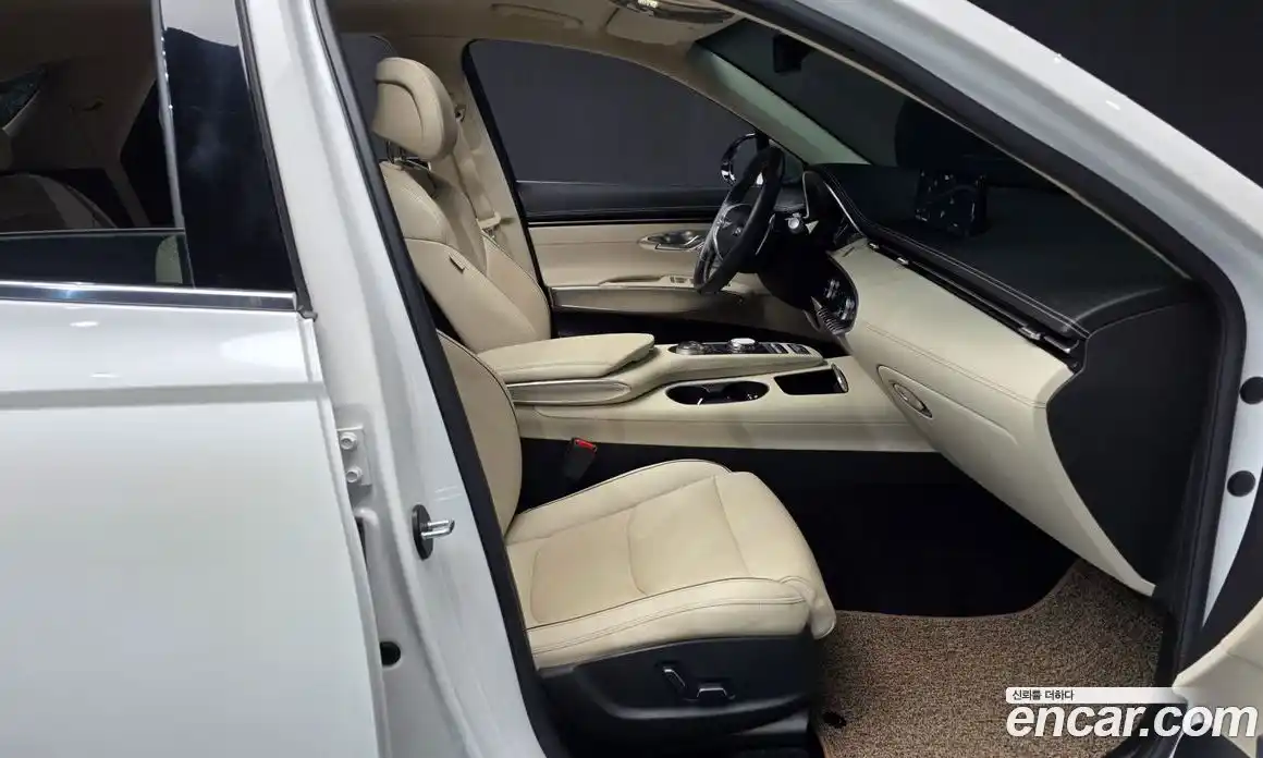 Genesis GV70 2023 2.5 гидро, фото 11
