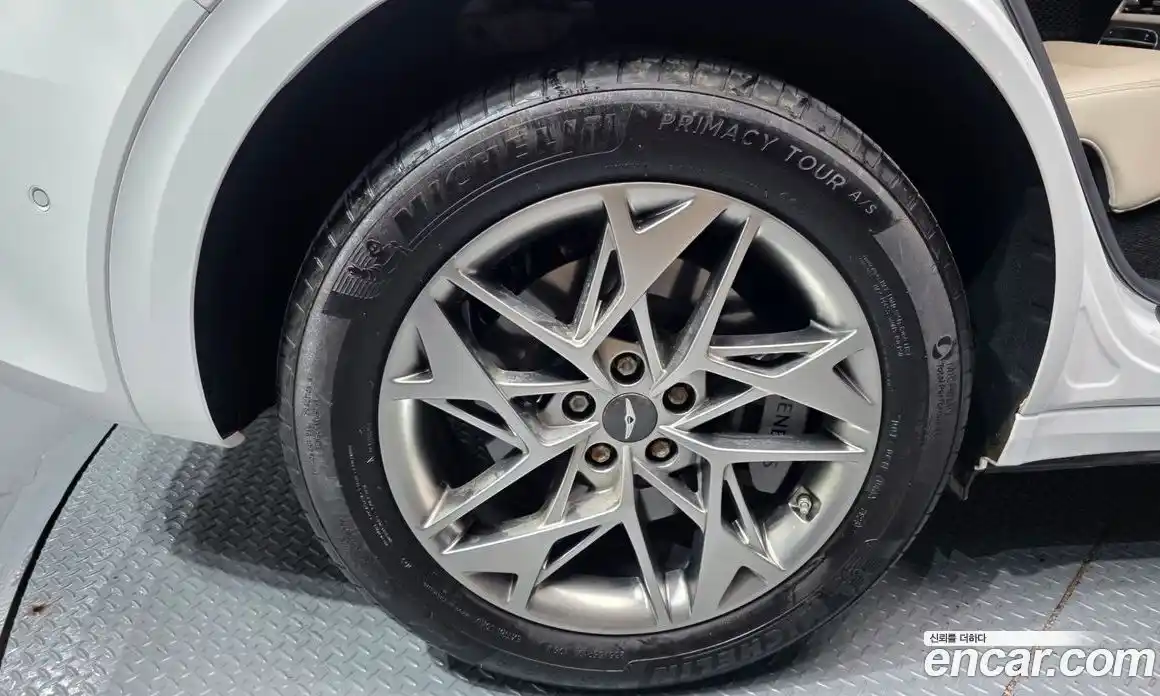Genesis GV70 2023 2.5 гидро, фото 5