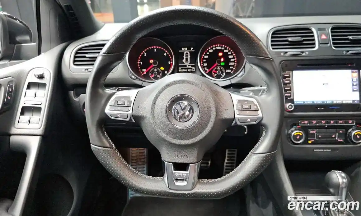 Volkswagen Golf 2010 2.0 автомат (гидро), фото 13
