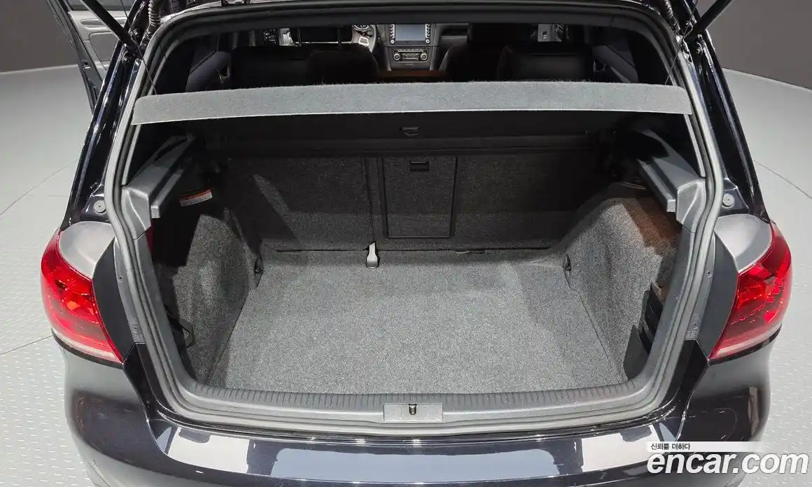 Volkswagen Golf 2010 2.0 автомат (гидро), фото 20