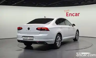 Volkswagen Passat 2022 2.0 автомат (гидро), миниатюра 2