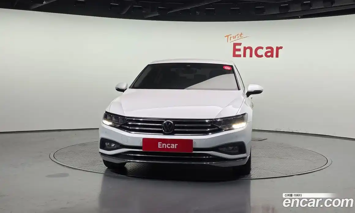 Volkswagen Passat 2022 2.0 автомат (гидро), фото 3