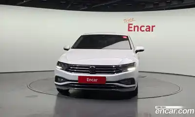 Volkswagen Passat 2022 2.0 автомат (гидро), миниатюра 3