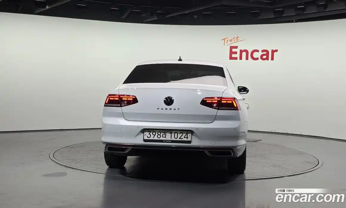 Volkswagen Passat 2022 2.0 автомат (гидро), фото 4