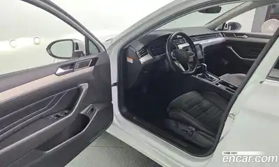 Volkswagen Passat 2022 2.0 автомат (гидро), миниатюра 10