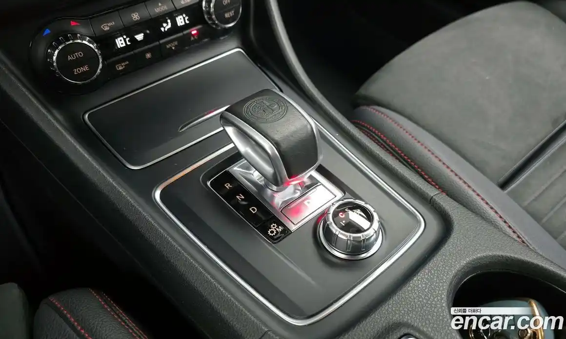 Mercedes-Benz GLA-Class 2017 2.0 гидро, фото 12