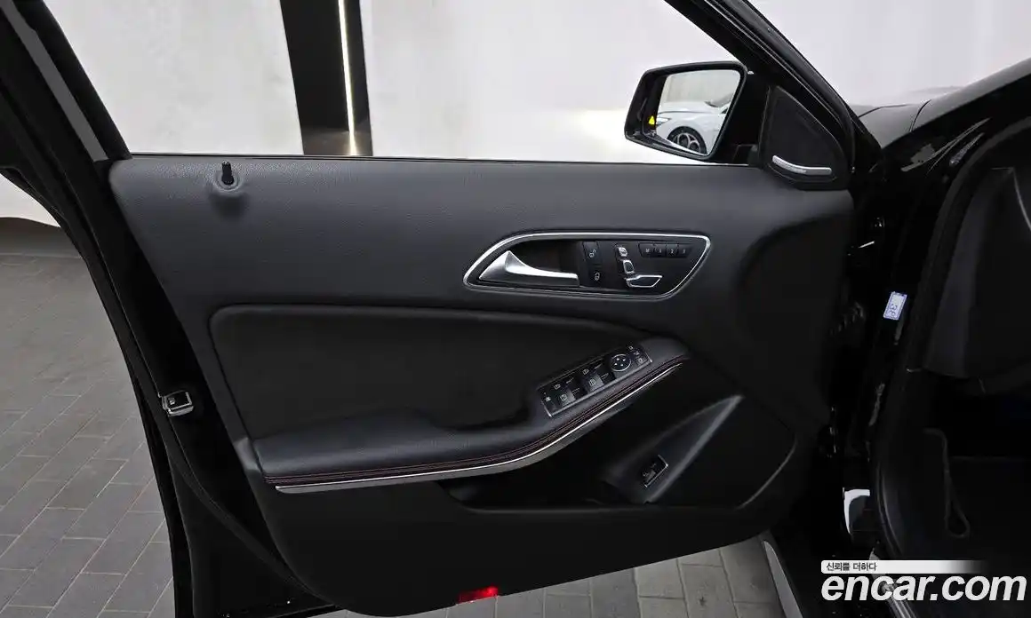 Mercedes-Benz GLA-Class 2017 2.0 гидро, фото 14