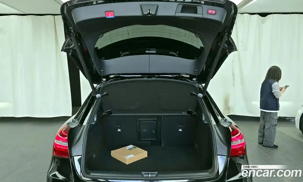 Mercedes-Benz GLA-Class 2017 2.0 гидро, фото 26